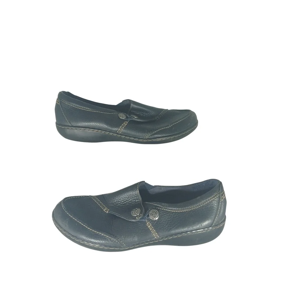 Clarks Loafers 9 Navy Blue Leather Button Accents Comfort Casual Office Slip On